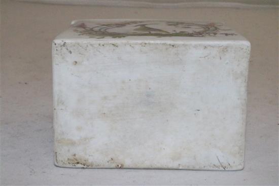 A Meissen rectangular tea caddy, mid 18th century, 10.5cm (4.1in.)